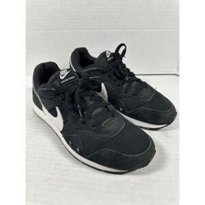 Nike Venture Runner Mens Black White Running‎ Shoes CK2944-002 Size 9